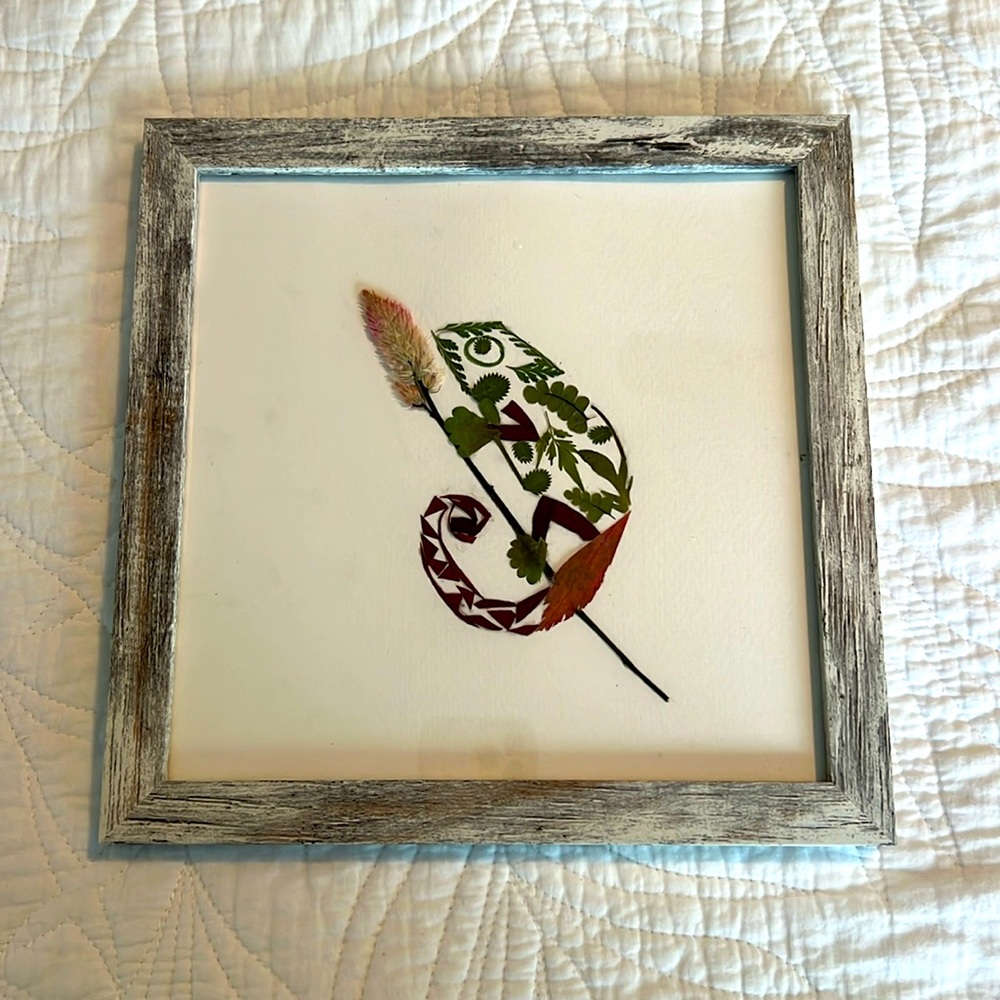 PRESSED FLOWER LIZARD
